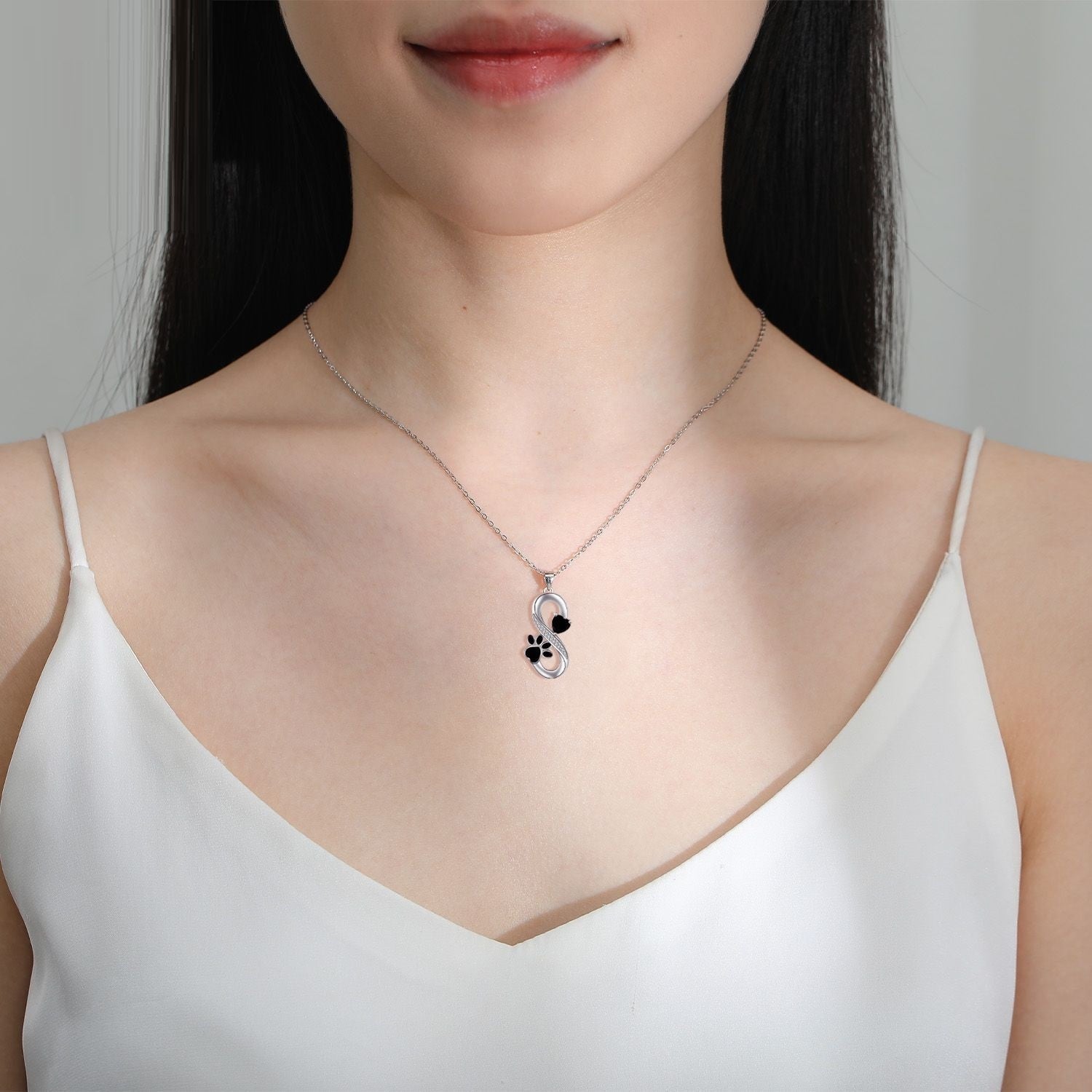 Collar Con Colgante De Corazón Y Patita Amor Infinito