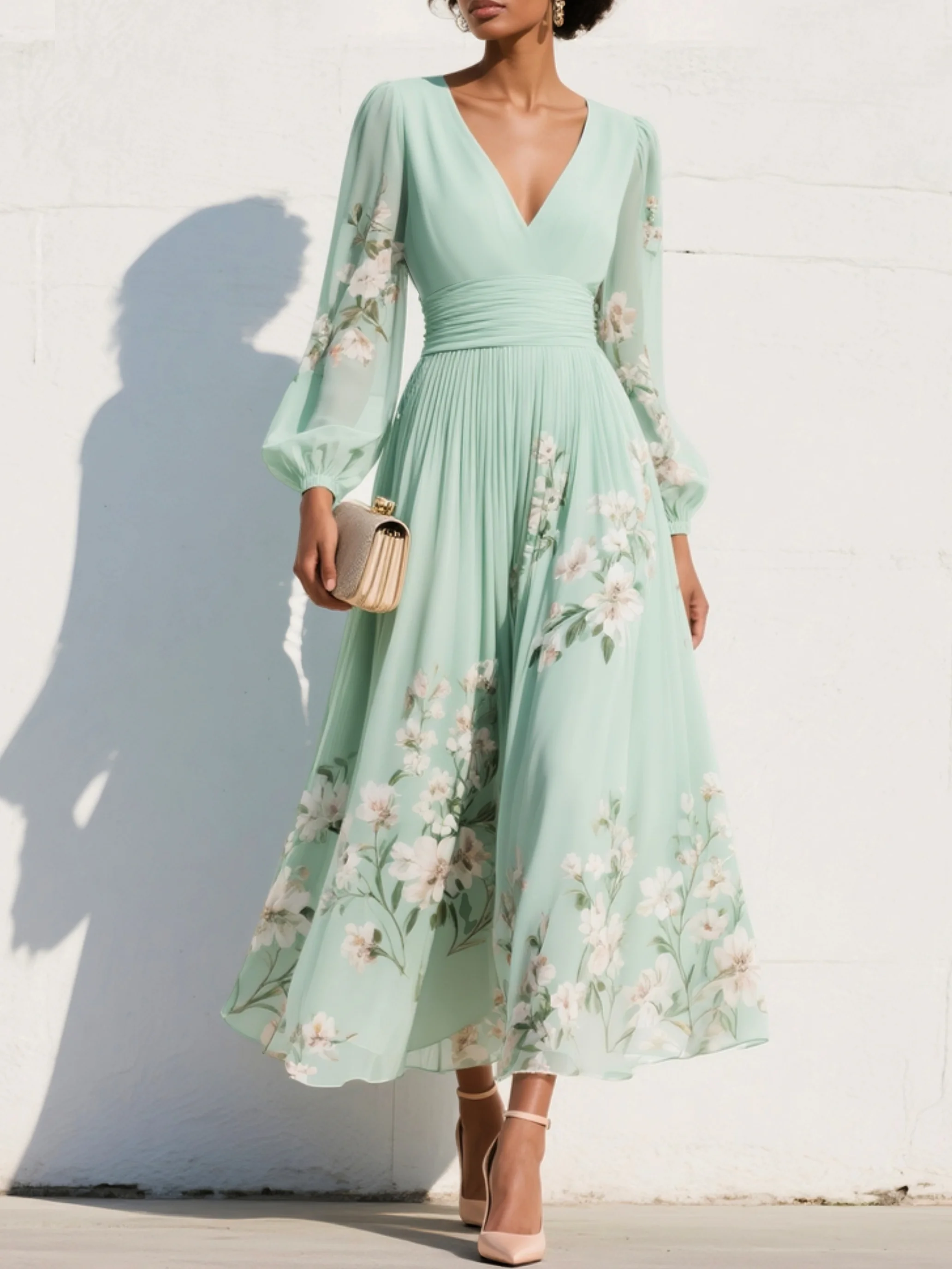 Vestido maxi plisado de chiffón en verde menta con estampado floral para mujeres
