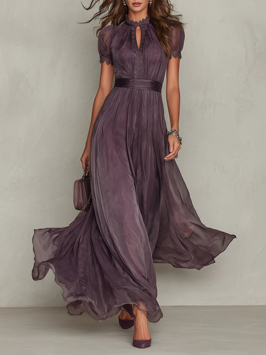 Flavia | Vestido largo morado con escote en forma de llave, borde de encaje de chifón