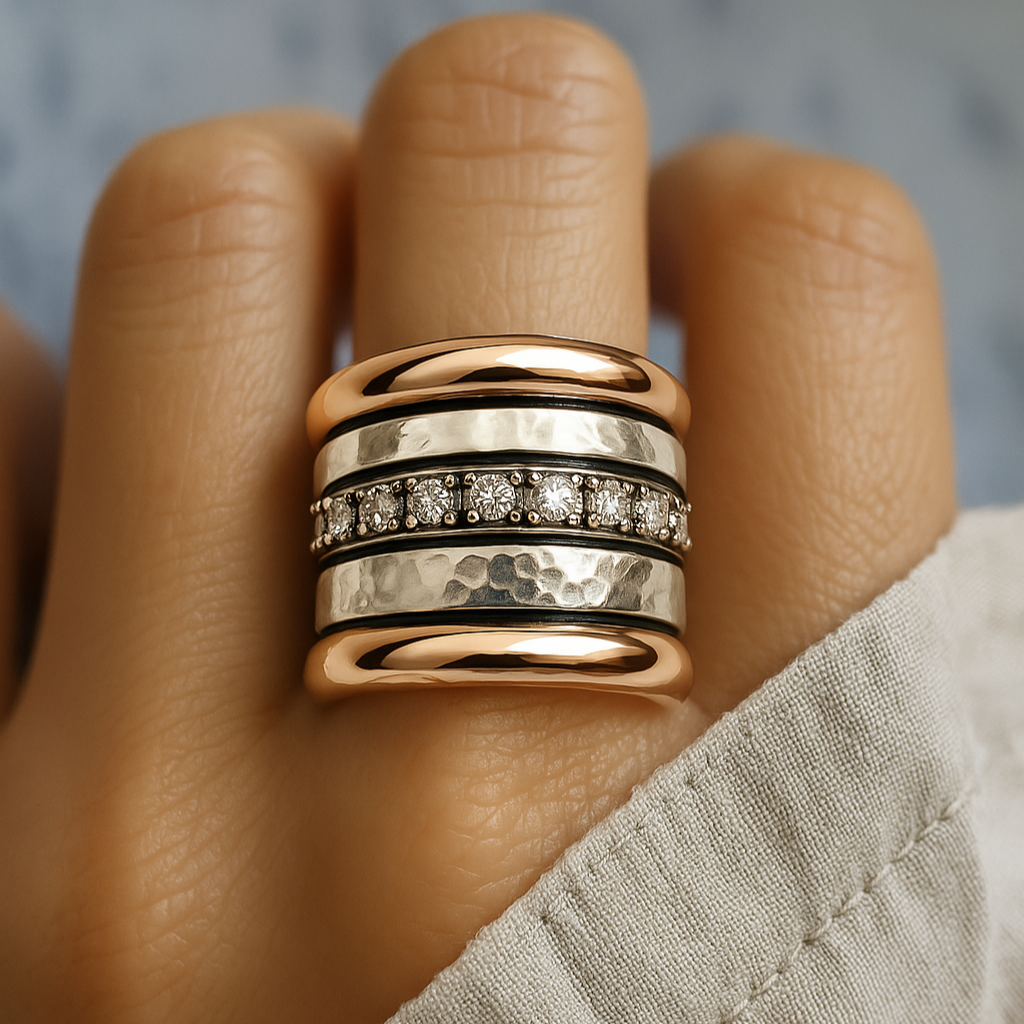 Anello vintage d'oro spesso con strati